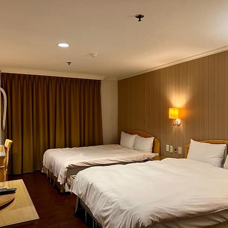 Hermes Hotel مدينة هسينشو المظهر الخارجي الصورة