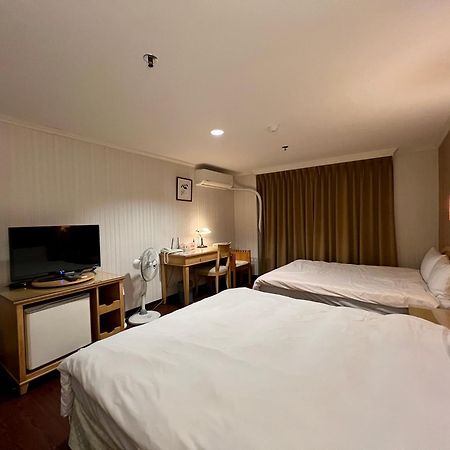 Hermes Hotel مدينة هسينشو المظهر الخارجي الصورة