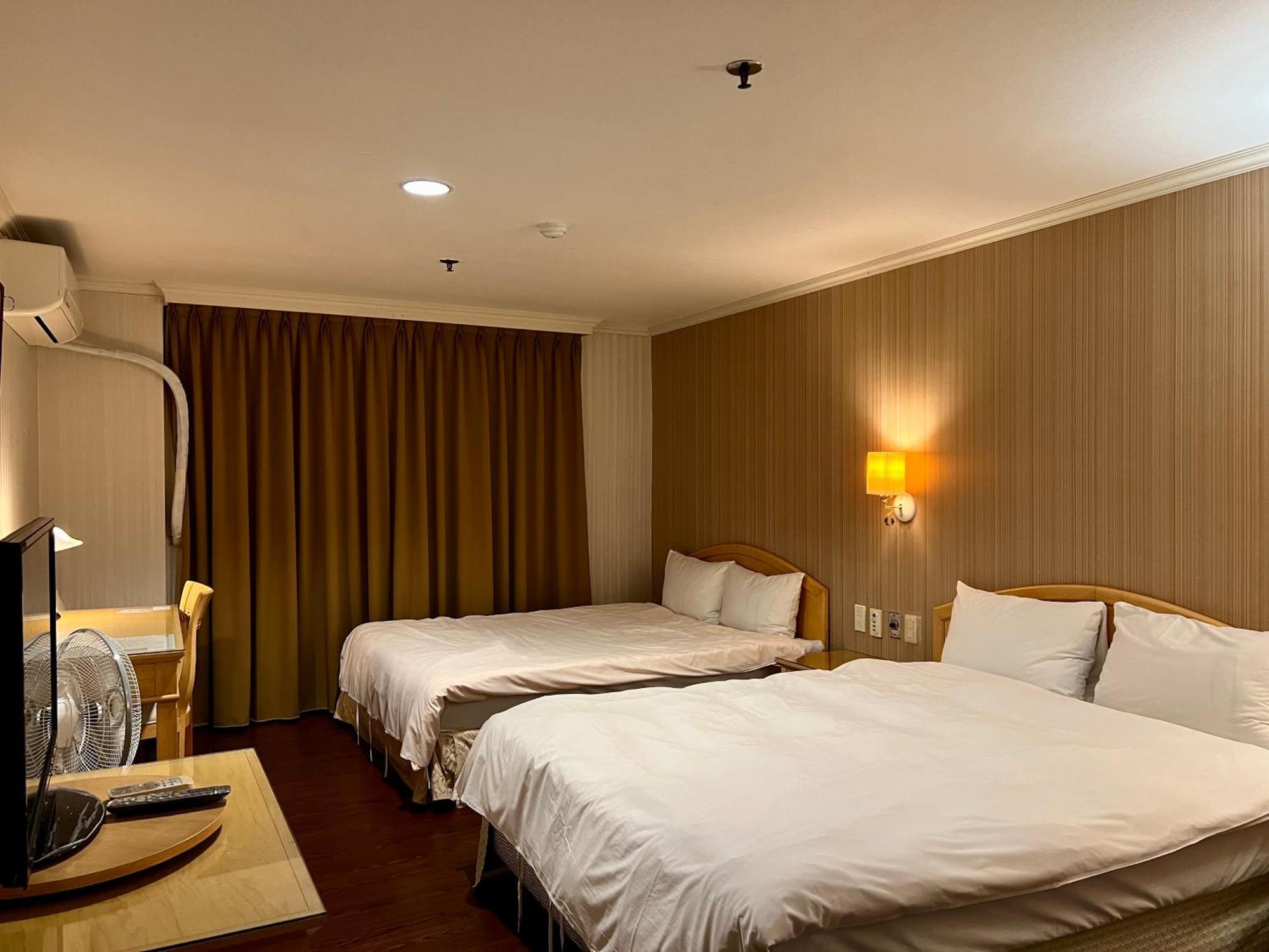 Hermes Hotel مدينة هسينشو المظهر الخارجي الصورة